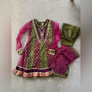 ⭐️ BIG SALE ⭐️ Indian (Desi) Wear for Women/Girls
